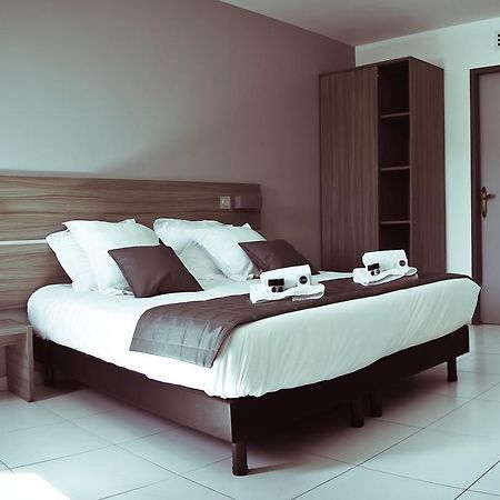 Le Cay Otel Roquebrune-sur Argens Oda fotoğraf
