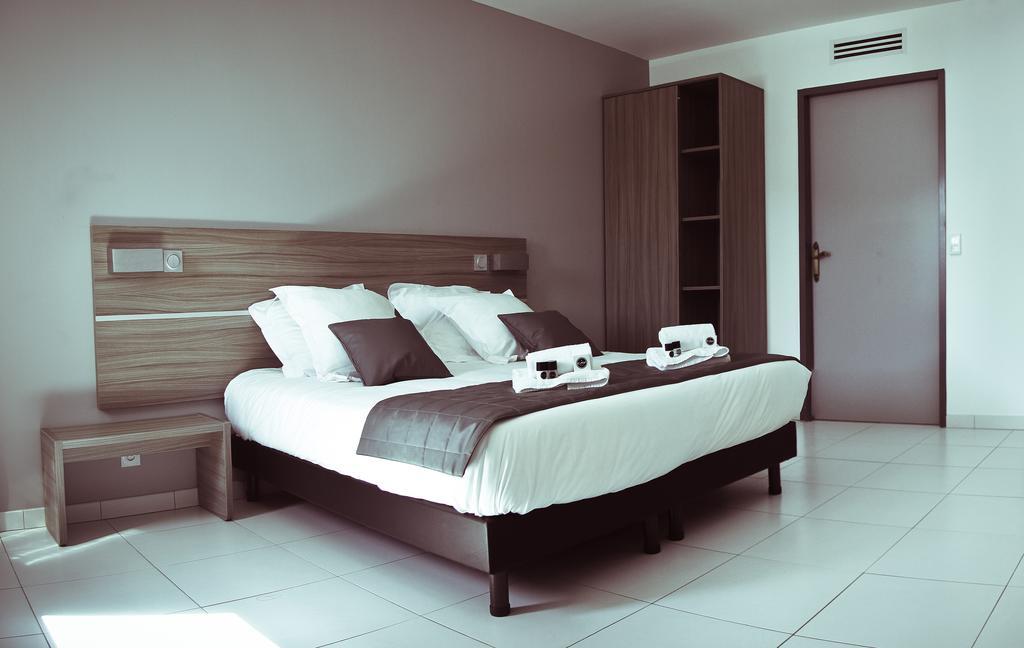 Le Cay Otel Roquebrune-sur Argens Oda fotoğraf