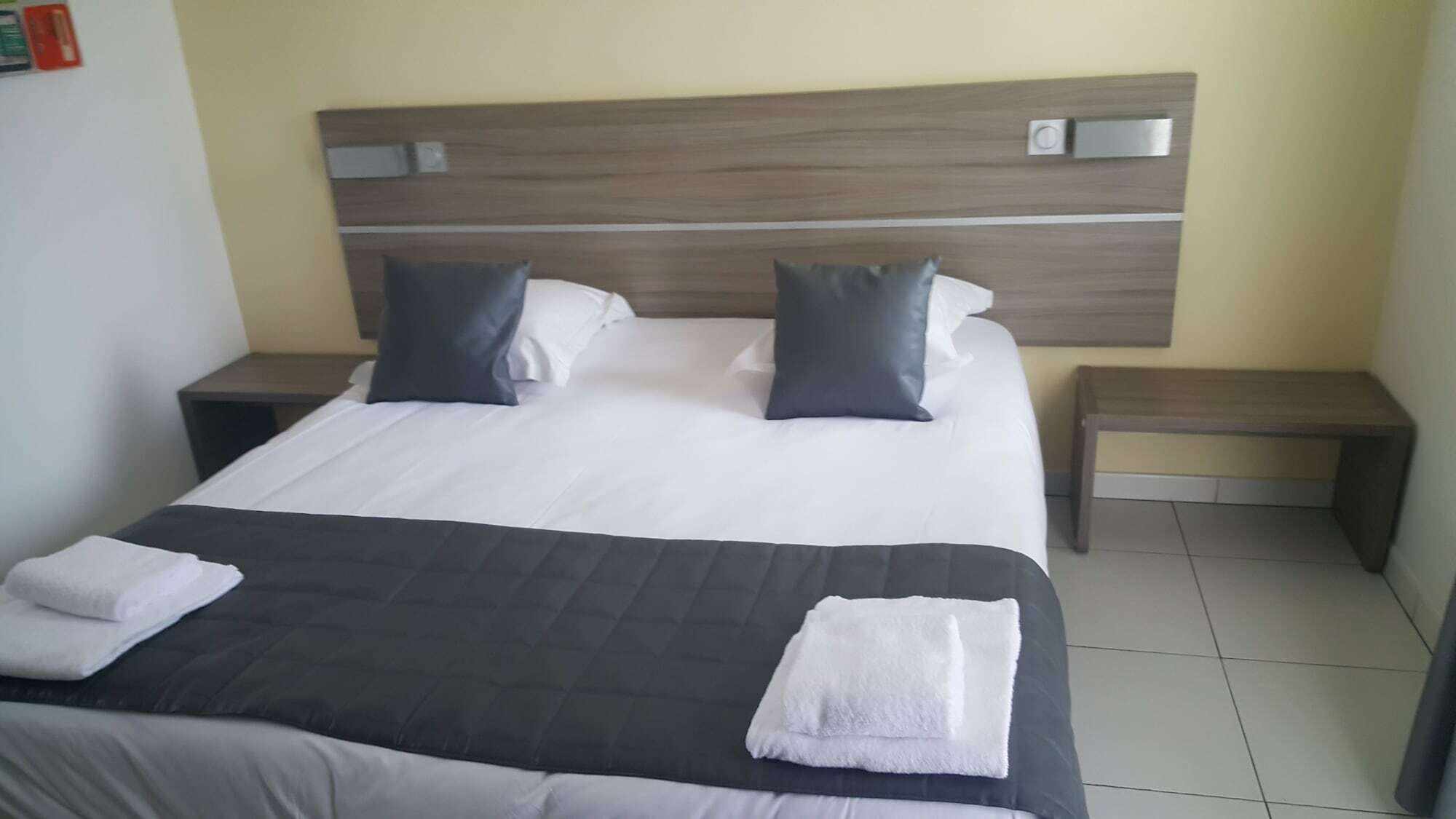 Le Cay Otel Roquebrune-sur Argens Dış mekan fotoğraf